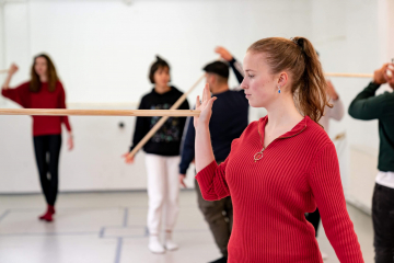 Schauspielworkshop für Jugendliche in Frankfurt: Übung zur Koordination im Raum